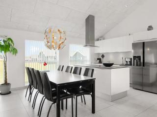 Holiday Home Dwerg - 1-5km from the sea by Interhome - 6