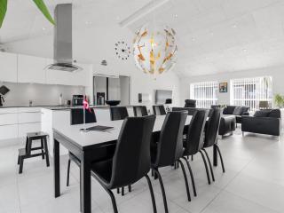 Holiday Home Dwerg - 1-5km from the sea by Interhome - 2