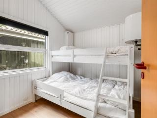 Holiday Home Hermand - 700m from the sea by Interhome - 4