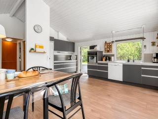 Holiday Home Hermand - 700m from the sea by Interhome - 7