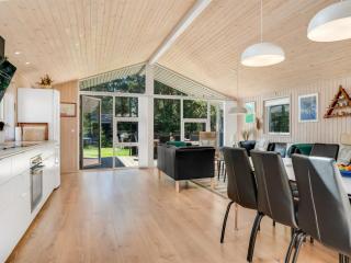 Holiday Home Delco - 200m from the sea by Interhome - 5