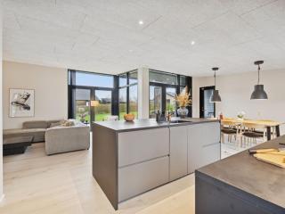 Holiday Home Emelina - 300m from the sea by Interhome - 4