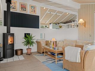 Holiday Home Hrefna - 500m from the sea by Interhome - 7