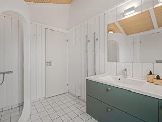 Holiday Home Hrefna - 500m from the sea by Interhome - 3