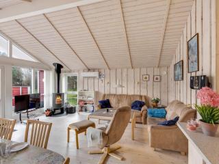 Holiday Home Hialmar - 300m from the sea by Interhome - 5