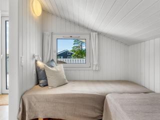 Holiday Home Henri - 1-2km from the sea by Interhome - 2