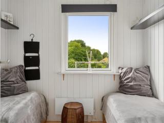 Holiday Home Eweline - 400m from the sea by Interhome - 5