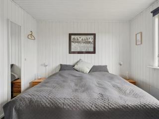 Holiday Home Eweline - 400m from the sea by Interhome - 4