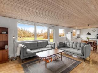 Holiday Home Aamunde - 600m from the sea by Interhome - 7