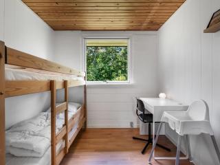 Holiday Home Aamunde - 600m from the sea by Interhome - 2