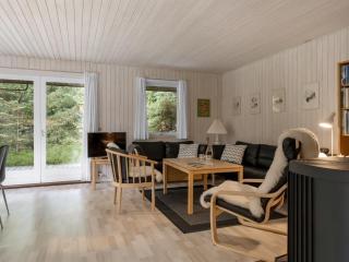 Holiday Home Edle - from the sea by Interhome - Hals - 2