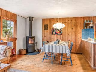 Holiday Home Anneka - 750m from the sea by Interhome - 1