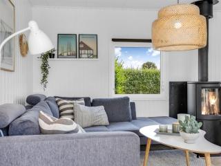 Holiday Home Adia - 500m from the sea by Interhome - 3