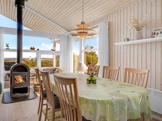 Holiday Home Tjarven - 350m from the sea by Interhome - 5