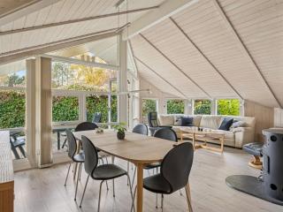 Holiday Home Gyda - 840m from the sea by Interhome - 9