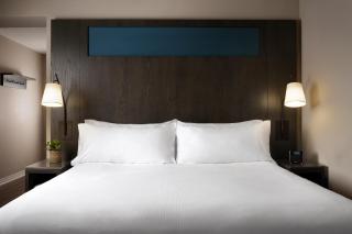 One King West Hotel and Residence - 4