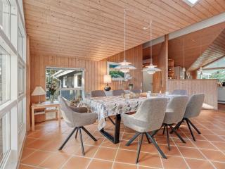 Holiday Home Hollie - 75m from the sea by Interhome - 6