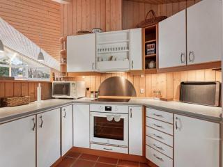 Holiday Home Hollie - 75m from the sea by Interhome - 1