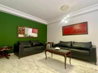 Cozy 2Bed Apartment with Private Garden - 8