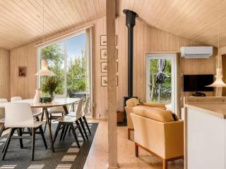 Holiday Home Anelisa - 1-2km from the sea by Interhome - 5