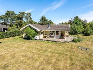 Holiday Home Alexis - 500m from the sea by Interhome - 5