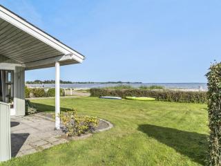 Holiday Home Assarina - 15m from the sea by Interhome - 5