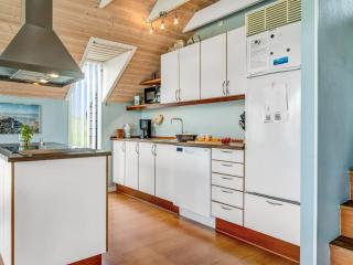 Holiday Home Tjark - 500m from the sea by Interhome - 7