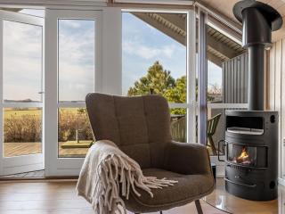 Holiday Home Caranus - 120m from the sea by Interhome - 2