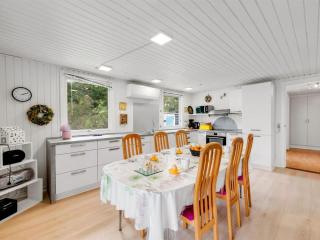 Holiday Home Sami - 600m to the fjord by Interhome - 5