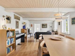 Holiday Home Espen - 300m from the sea by Interhome - 5