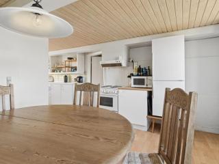Holiday Home Espen - 300m from the sea by Interhome - 1