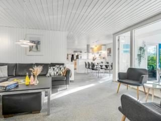 Holiday Home Tamina - 800m to the fjord by Interhome - 1