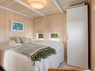 Holiday Home Sybil - 700m from the sea by Interhome - 2