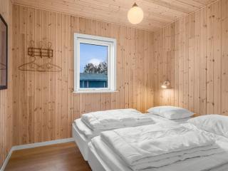Holiday Home Ovine - 900m from the sea by Interhome - 4