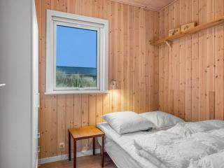 Holiday Home Ovine - 900m from the sea by Interhome - 5
