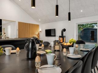 Holiday Home Locan - 1-2km from the sea by Interhome - 5