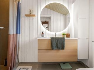 Holiday Home Steinunn - 600m from the sea by Interhome - 5
