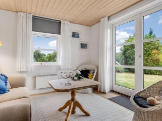 Holiday Home Elizabeth - 175m from the sea by Interhome - 3