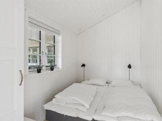 Holiday Home Sighvat - 225m from the sea by Interhome - 2