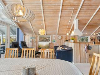 Holiday Home Elenor - 1-3km from the sea by Interhome - 5