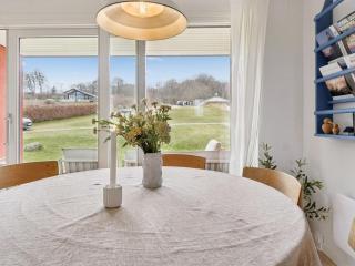 Apartment Maksimilian - 300m from the sea by Interhome - 2