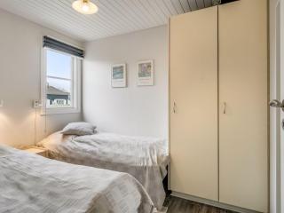 Apartment Melvin - 50m to the fjord by Interhome - 3