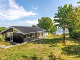 Holiday Home Stefan - 50m from the sea by Interhome - 0