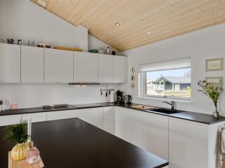 Holiday Home Minka - 500m from the sea by Interhome - 7