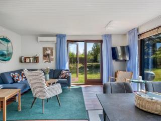 Holiday Home Tjerk - 900m from the sea by Interhome - 9