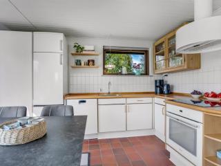 Holiday Home Tjerk - 900m from the sea by Interhome - 1