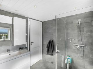 Holiday Home Halona - 400m from the sea by Interhome - 5