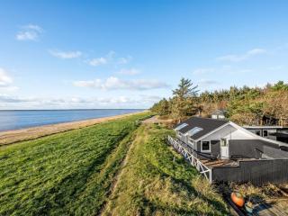 Holiday Home Esben - 15m from the sea by Interhome - 0