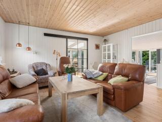 Holiday Home Haralde - 1-4km from the sea by Interhome - 4