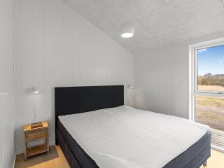 Holiday Home Junis - 900m from the sea by Interhome - 5